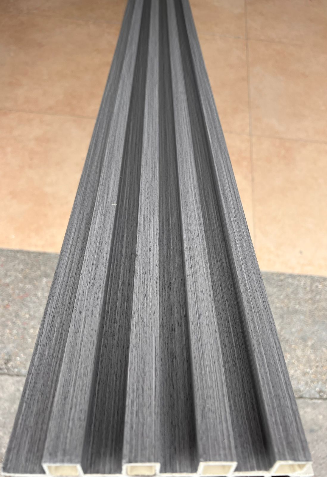 WPC Gris Oscuro